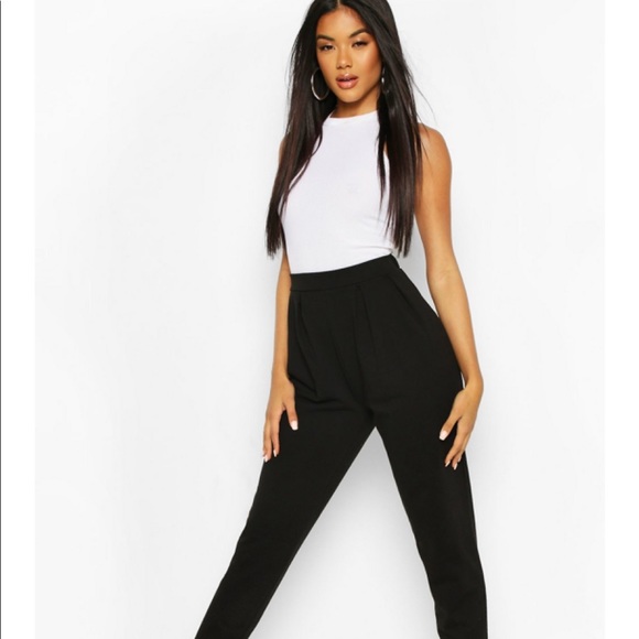 Cream Pleated Jogger 🔥 - Picture 4 of 4